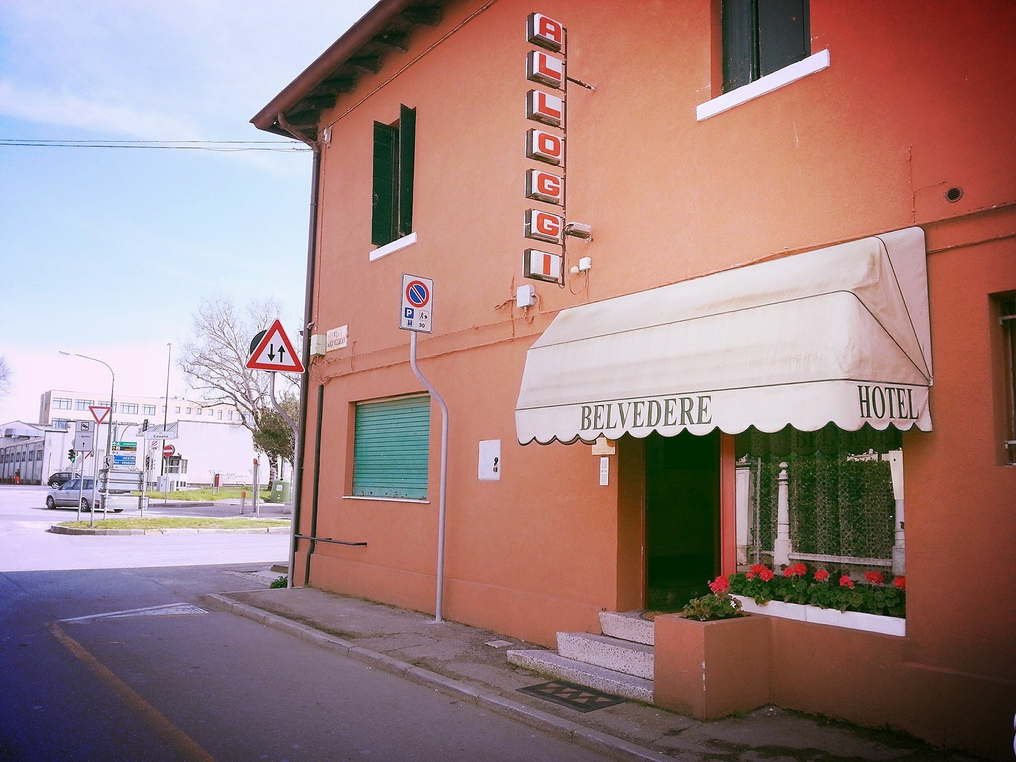 Nuova Belvedere Hotel *